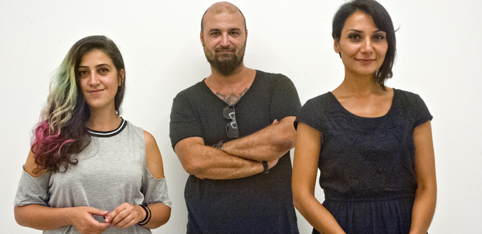 Ayırmayan sınırlar, eriyen kapılar